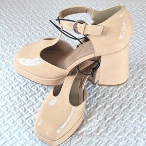 Pop Worthy Beige Patent Gal Block Heel Pumps 2-3/4" Color Nude 10 Y2K